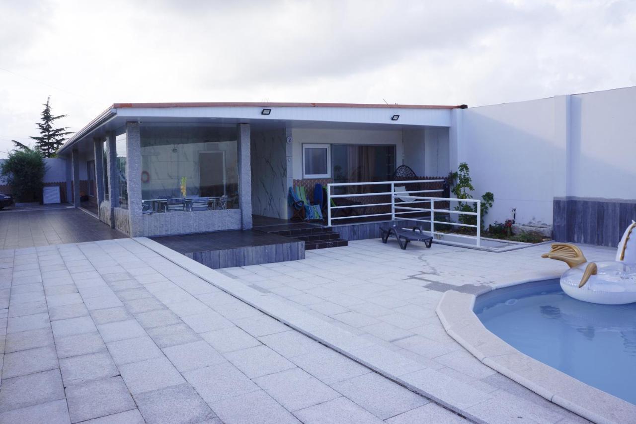 Casinha Das Bonecas - Casa Com Piscina Privada Aveiro Dış mekan fotoğraf